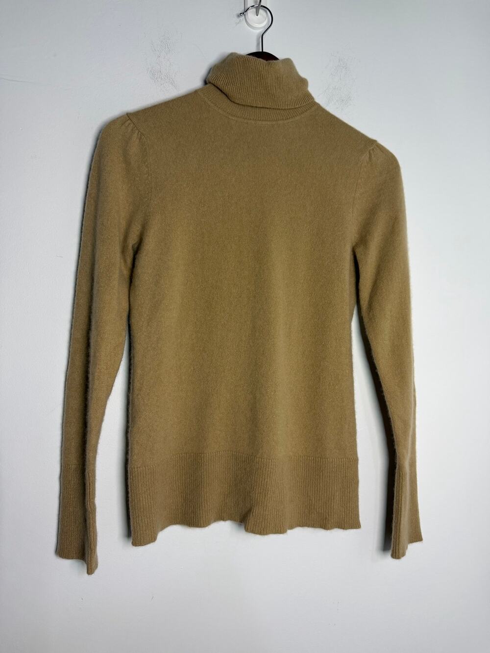 Victor Alfaro camel-beige knit turtleneck sweater 100% Cashmere